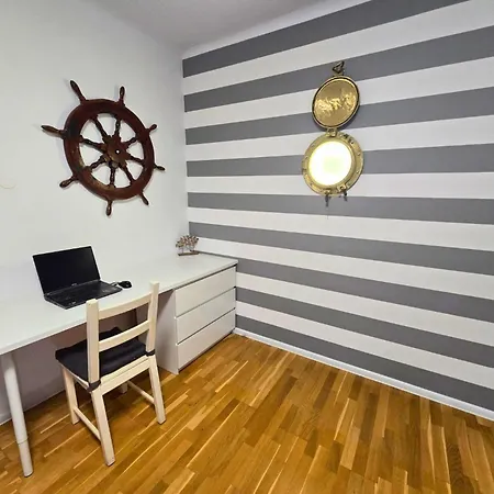 Aquarius - Latarnik * Гдыня