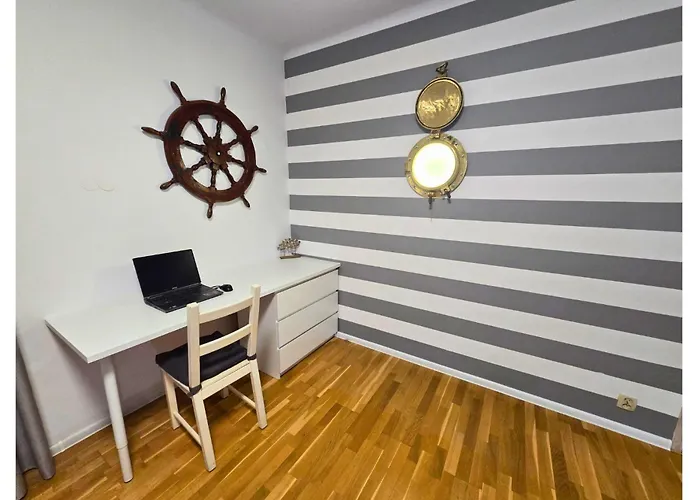 Aquarius - Latarnik * Гдыня