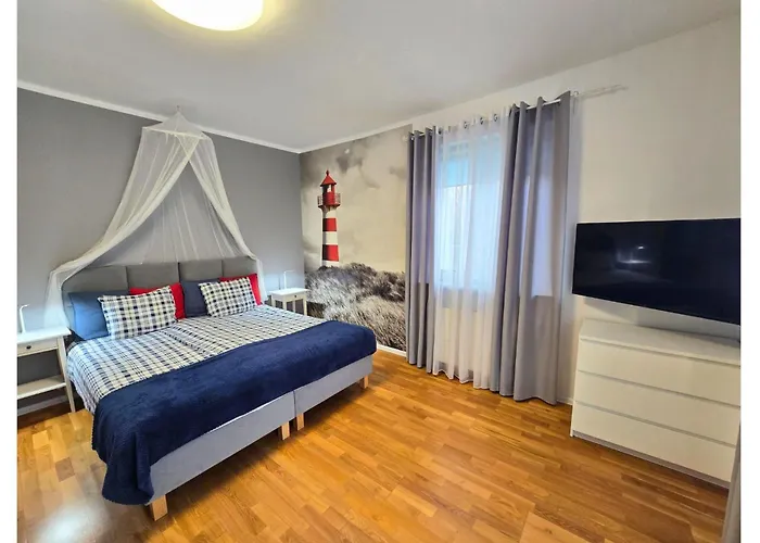 Aquarius - Latarnik Апартаменты *