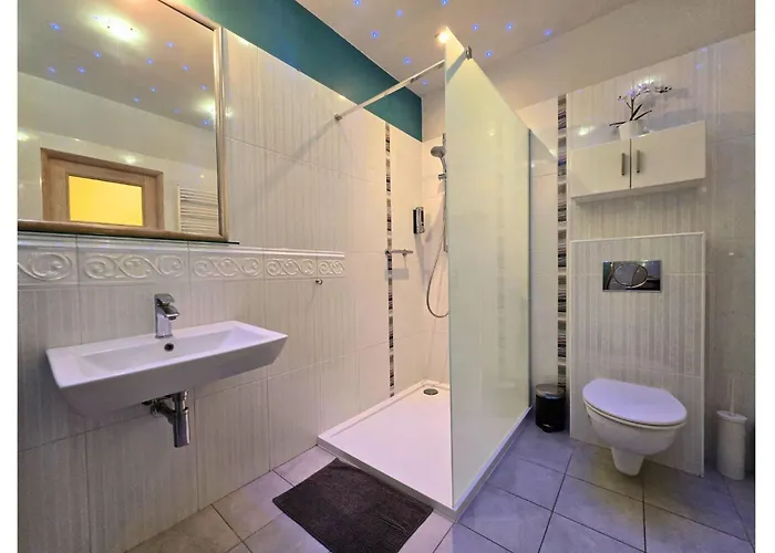 Aquarius - Latarnik Апартаменты